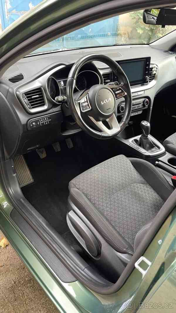Kia Ceed 1,5   T-GDI GPF SPIN (2023) - foto 11