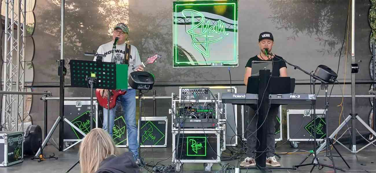 Ryan music - Živa hudba na svatbu , ples, oslavu, zábavu …. - foto 3