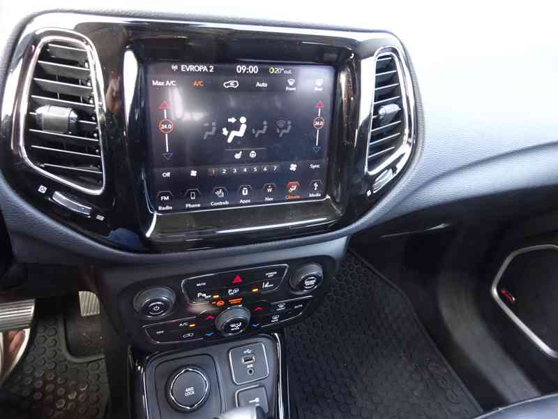 Jeep Compass 1.4 MultiJet r.v.2019 1.Maj.serv.kníž - foto 8