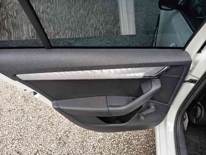 ŠKODA Octavia Combi 1,4TSi Ambition PLUS ČR - foto 19