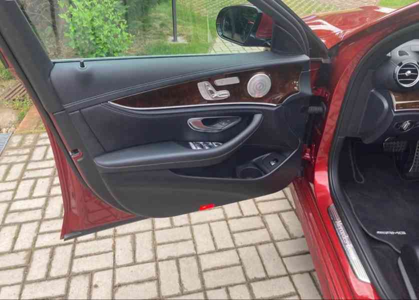 Mercedes-Benz Třídy E, E 450 4Matic - foto 9