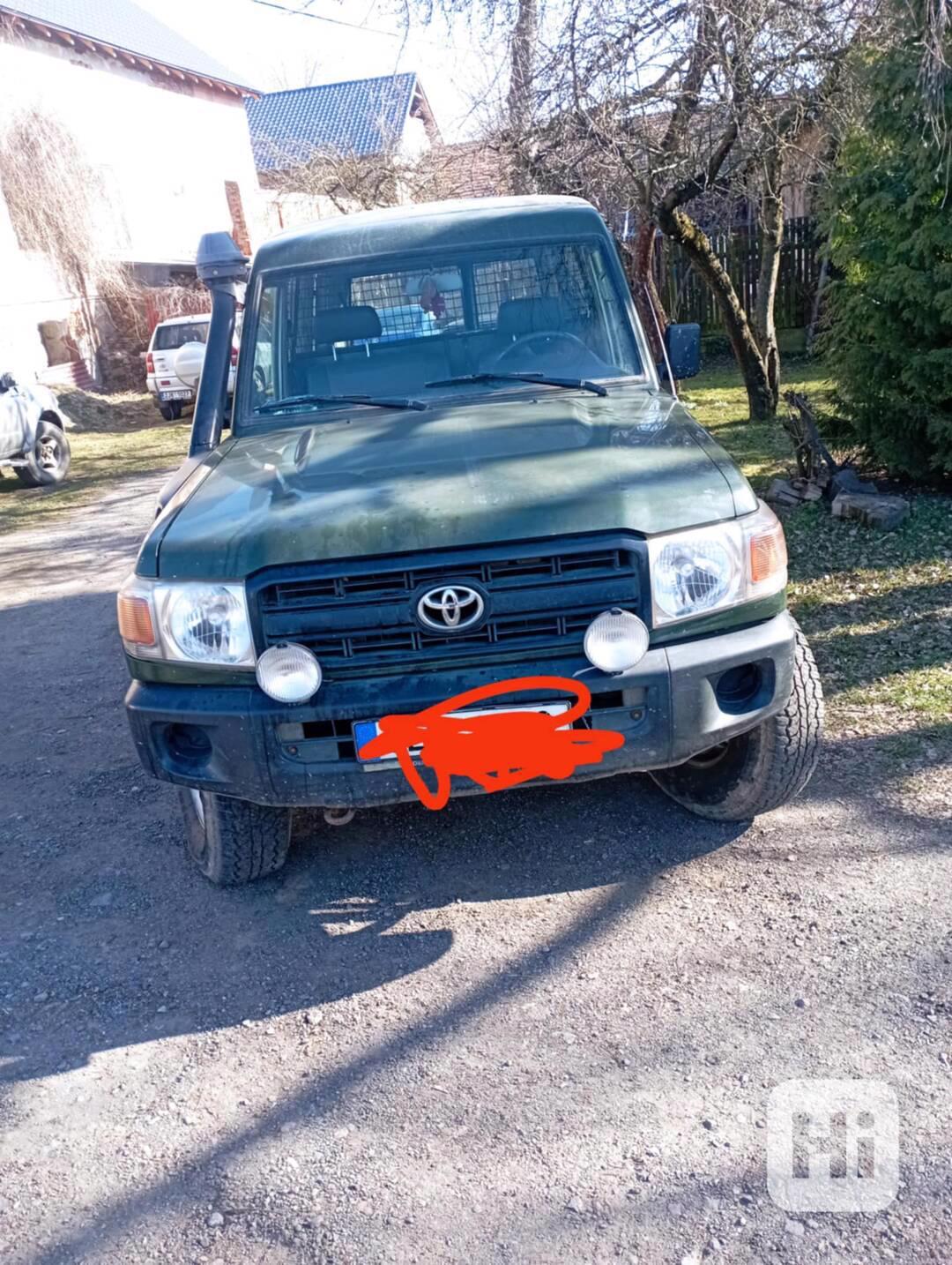 Toyota LandCruiser HZJ 78 - foto 1