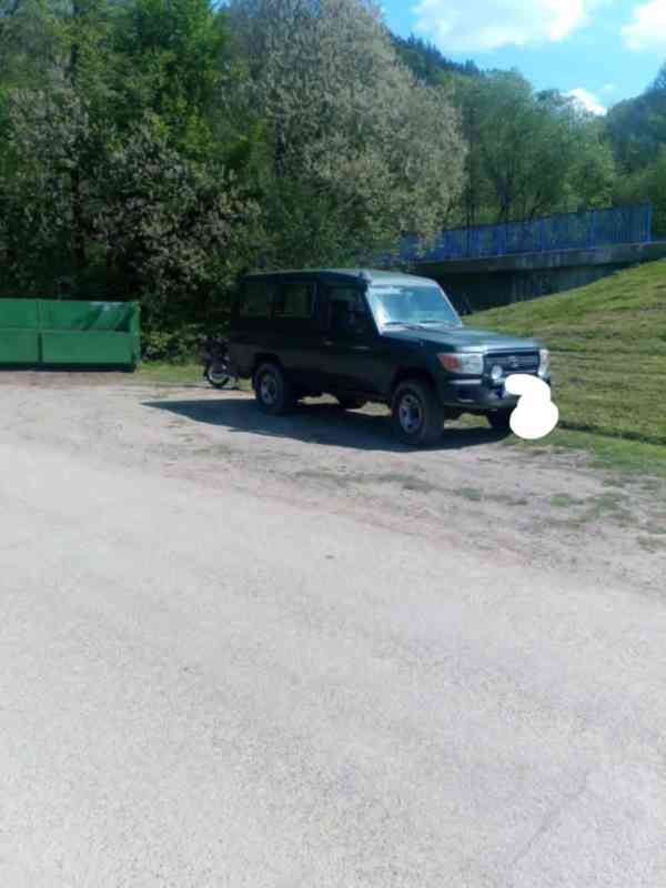 Toyota LandCruiser HZJ 78 - foto 3