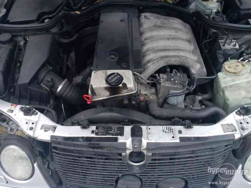 Prodám Mercedes-Benz E 300 Turbodiesel kombi - foto 10