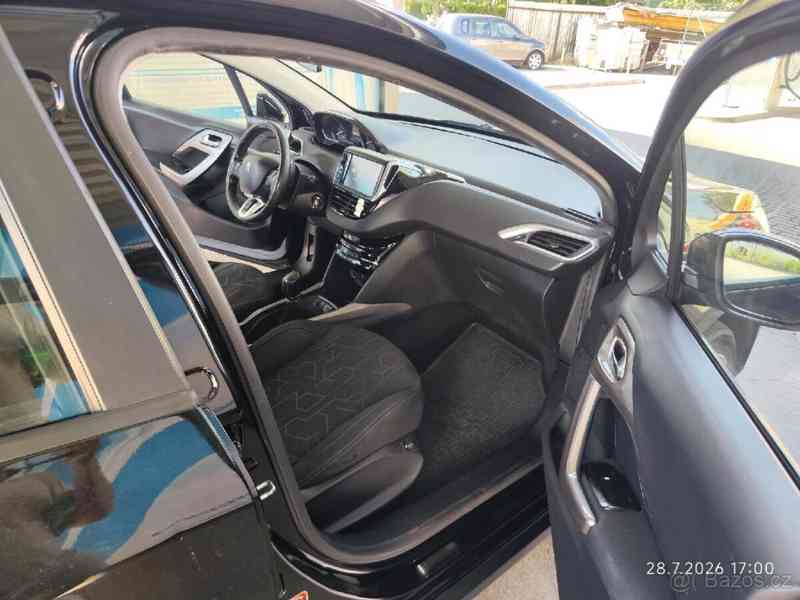 Peugeot 2008 - foto 3