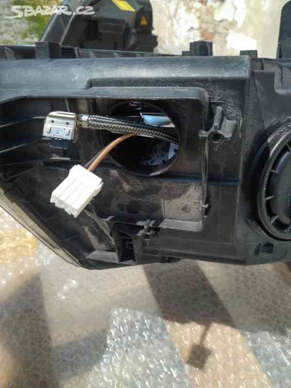 Xenon skoda yeti lift levy svetlo leve xenony - foto 4