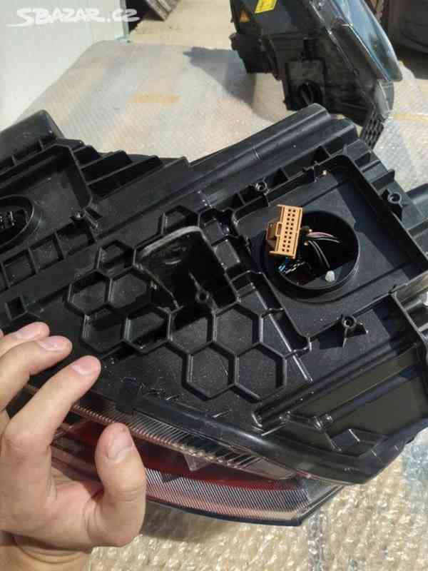 Xenon skoda yeti lift levy svetlo leve xenony - foto 5