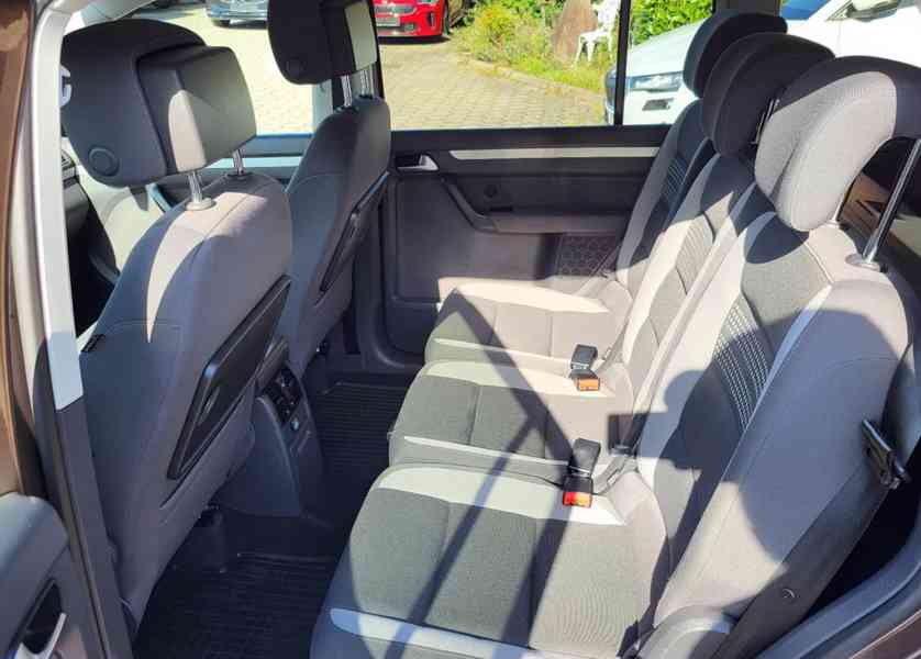 Volkswagen Touran 2.0 TDI Life DSG 103kw - foto 12