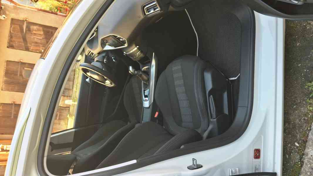 Peugeot 308 SW 1,6 bluehdi, 5,6l/100km - foto 8