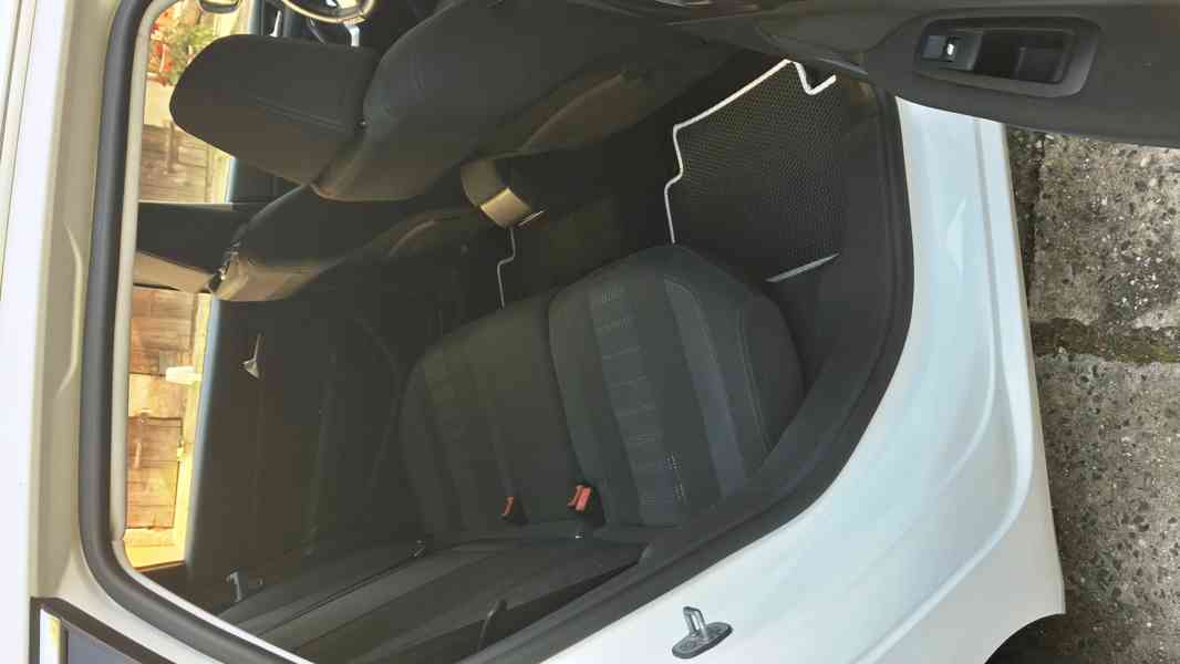 Peugeot 308 SW 1,6 bluehdi, 5,6l/100km - foto 9