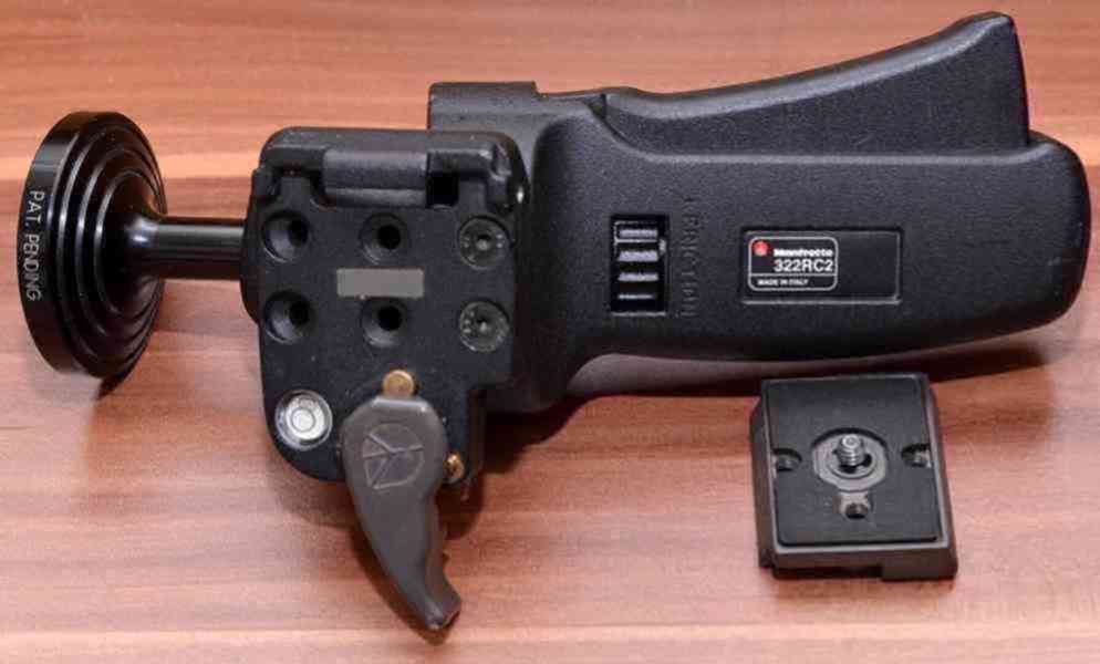 Stativová hlava: Manfrotto 322RC2 **Kulová hlava s rukojetí - foto 5