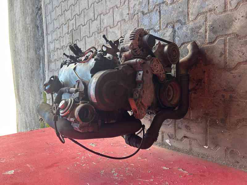 Motor 1,9TDI 77 KW Škoda Octavia typ BXE kompletní - foto 2