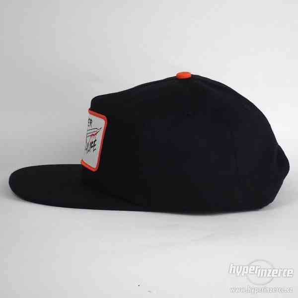 KŠILTOVKA THRASHER SCARRED SNAPBACK - BLACK - foto 4