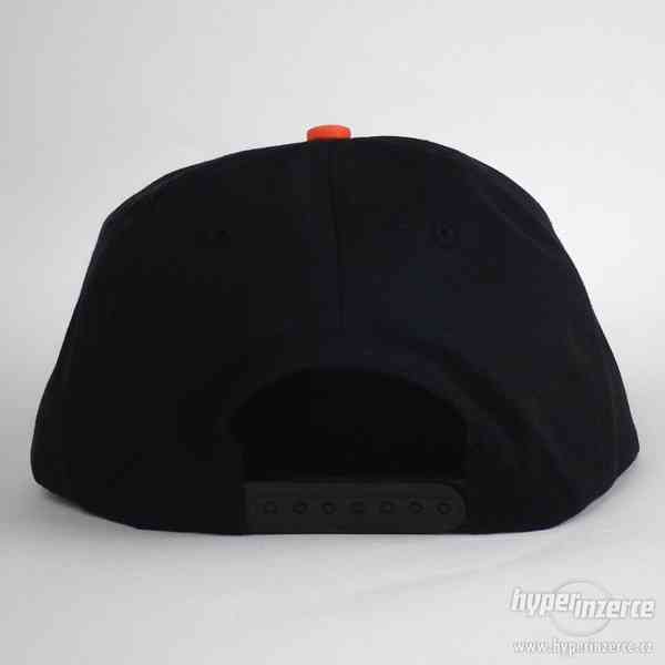 KŠILTOVKA THRASHER SCARRED SNAPBACK - BLACK - foto 5