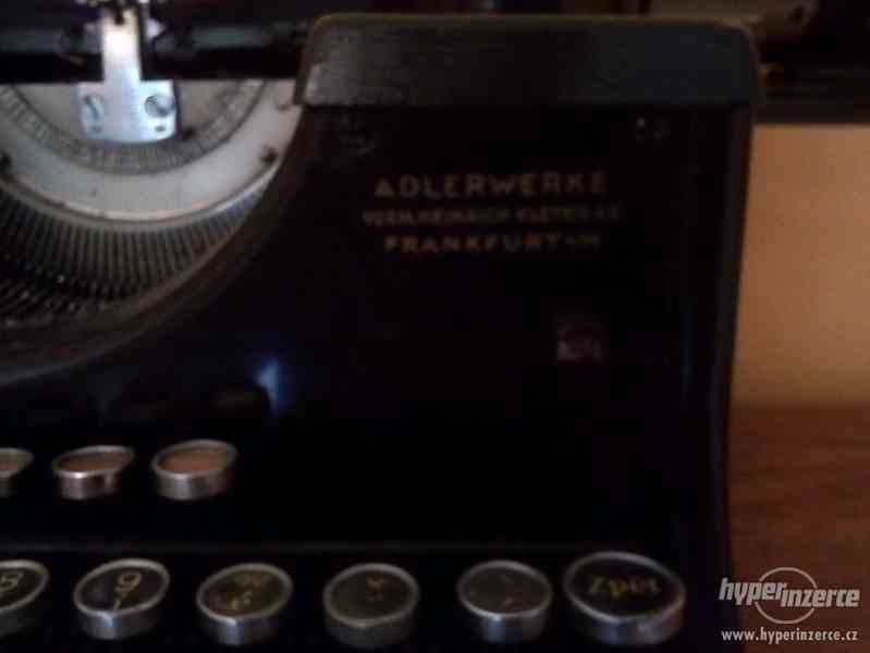 Starožitný psací stroj Adler - foto 4
