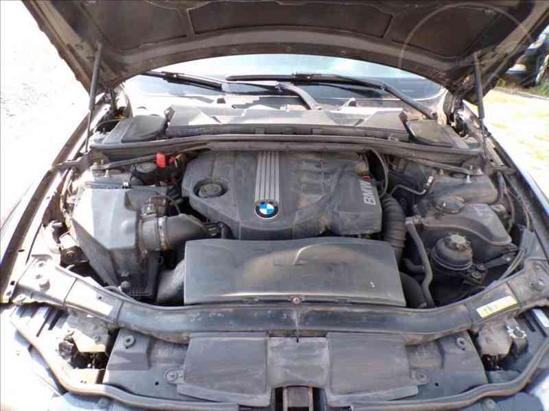 BMW 2,0 320D xDrive - foto 12