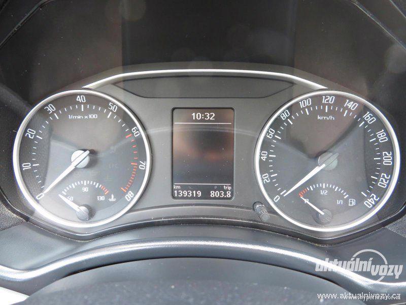 Škoda Octavia 1.2, benzín, r.v. 2010 - foto 14