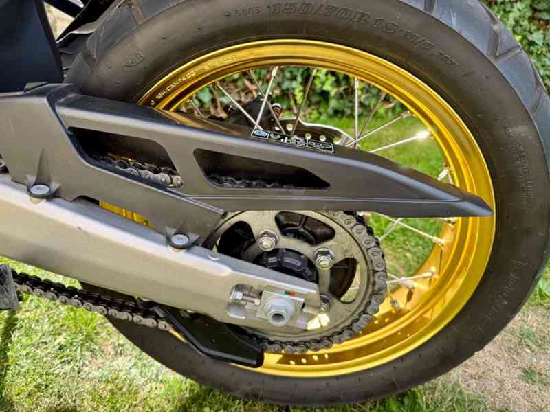 Honda Africa Twin CRF1000L 30th Anniversary Adventure Sports - foto 9