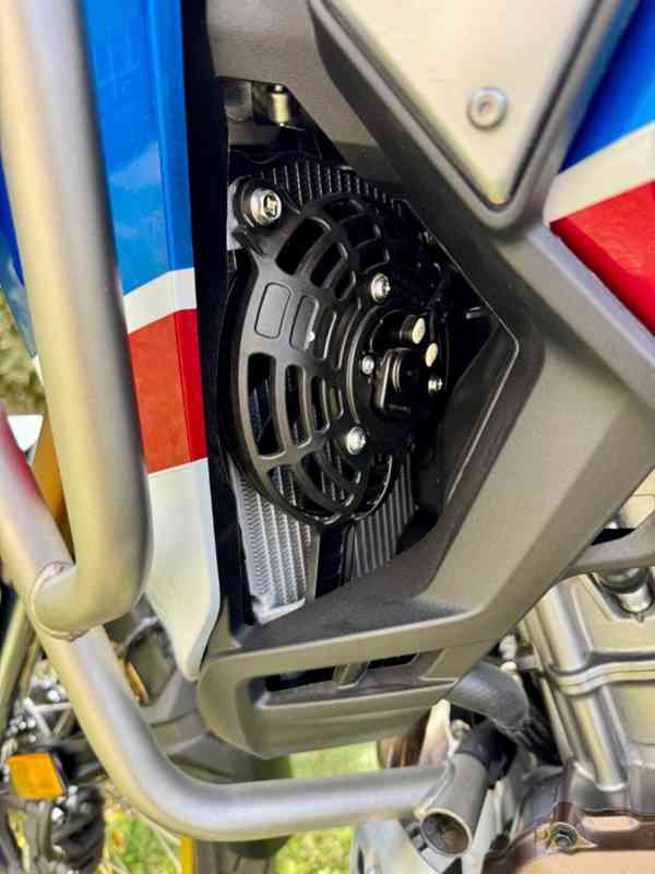 Honda Africa Twin CRF1000L 30th Anniversary Adventure Sports - foto 11