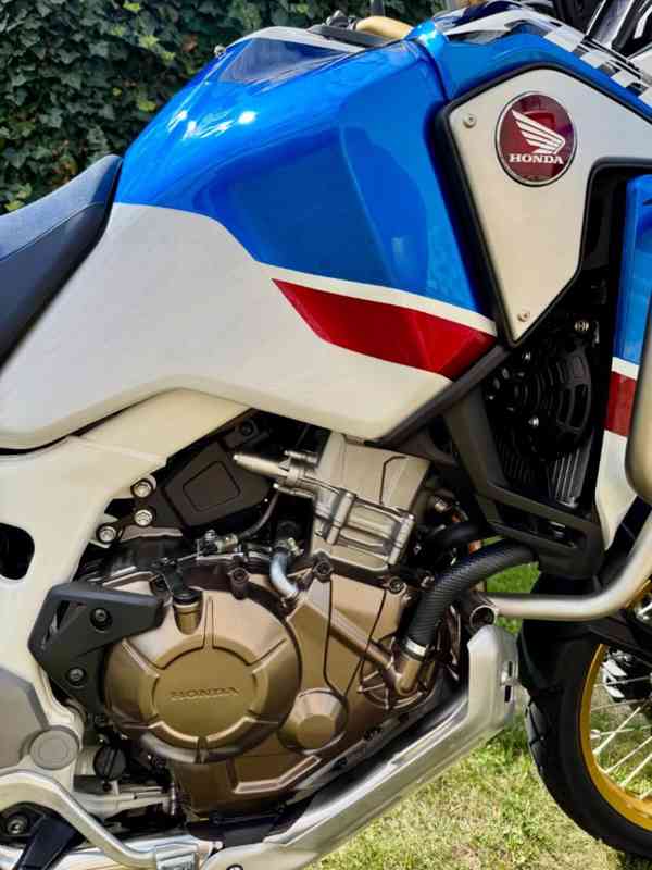 Honda Africa Twin CRF1000L 30th Anniversary Adventure Sports - foto 5