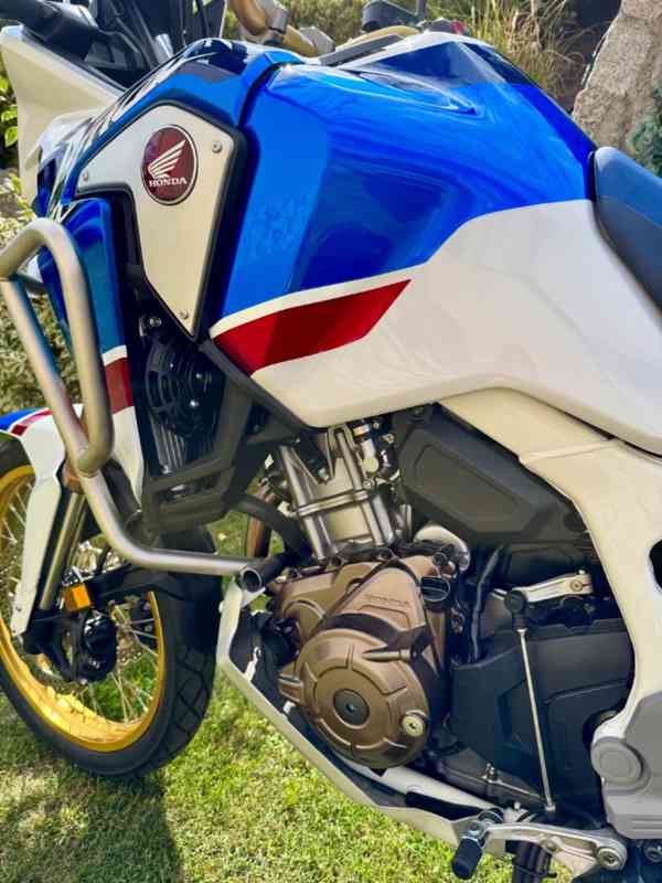 Honda Africa Twin CRF1000L 30th Anniversary Adventure Sports - foto 10