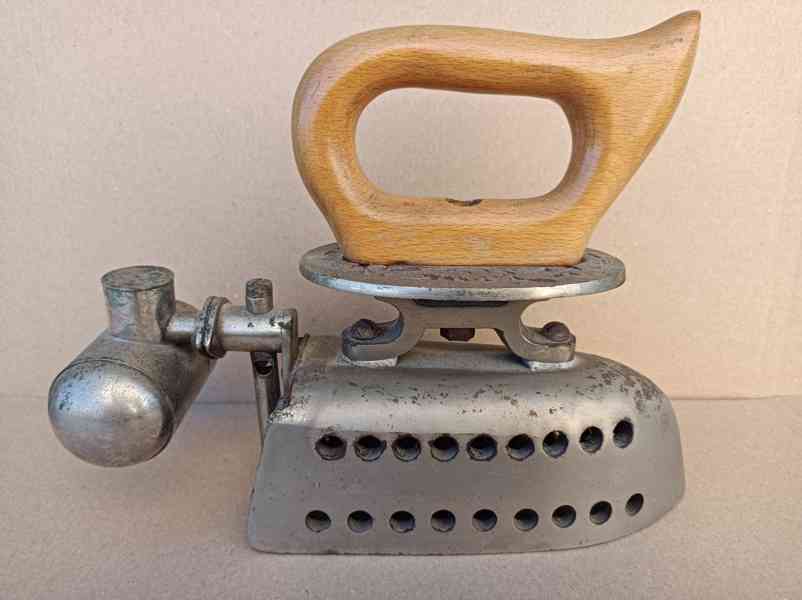 Velmi stará atypická žehlička Feldmeyer Patent - foto 1