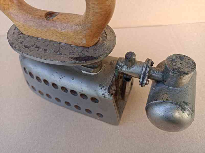 Velmi stará atypická žehlička Feldmeyer Patent - foto 5