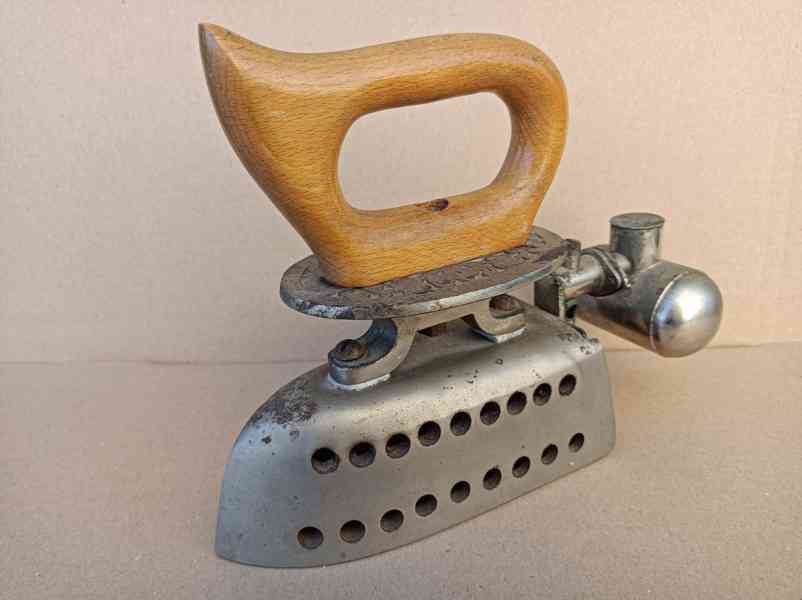 Velmi stará atypická žehlička Feldmeyer Patent - foto 9