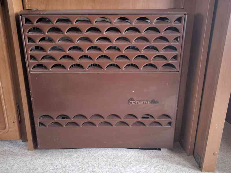 Liberty 550, pěkná chatka na pevné stání, dovoz možný. - foto 12