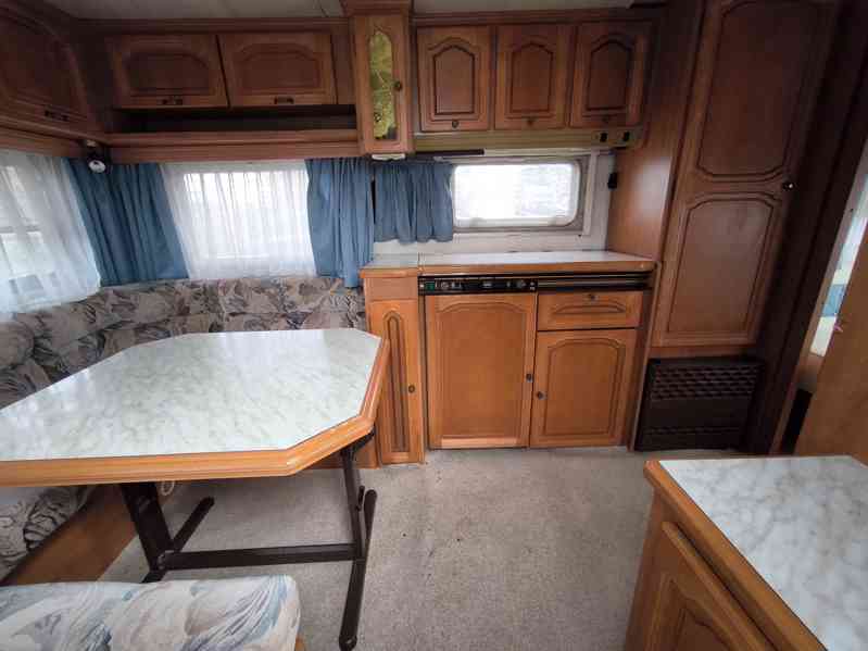 Liberty 550, pěkná chatka na pevné stání, dovoz možný. - foto 13