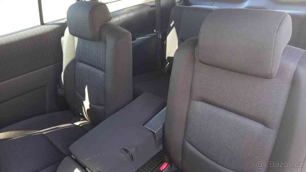 Mazda 5 2,0   i 107 kW, 7 míst, tažné - foto 5