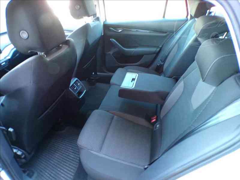 Škoda Octavia 2,0 TDI DSG,AMBITION-DPH - foto 10