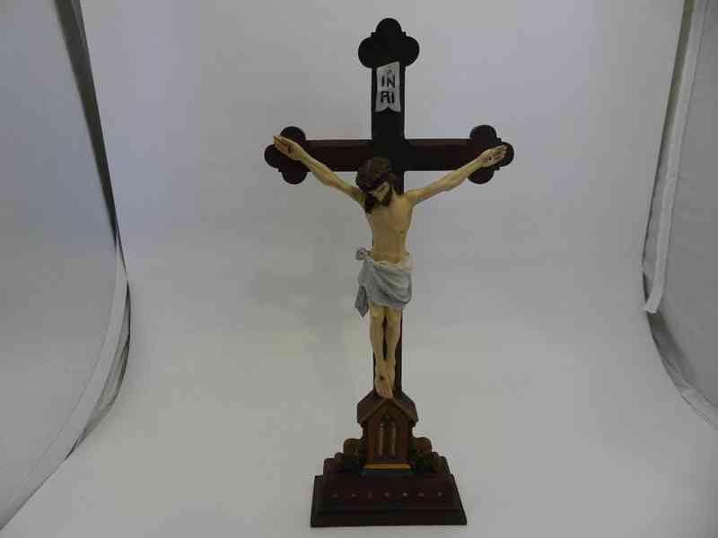 Krásný starý dřevěný Kříž Ježíš Kristus na Kříži - foto 1
