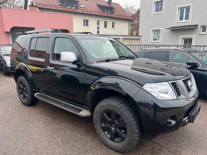 Nissan Pathfinder 2.5 dCi XE 140kw - foto 8