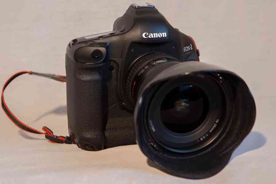 prodám tělo - CANON EOS 1Ds Mark III - foto 4