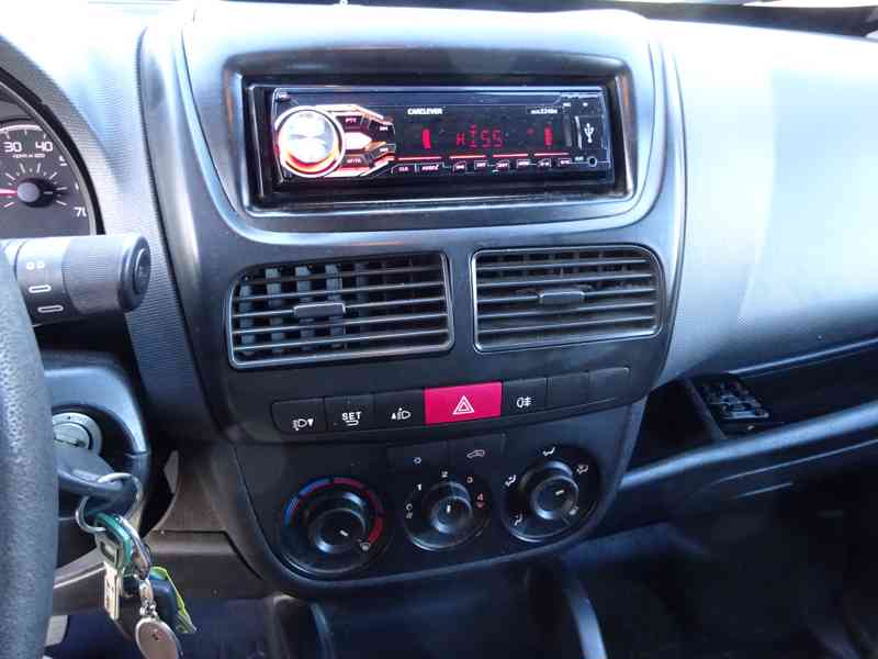 Fiat Doblo Cargo 1.4i+CNG r.v.2016 1.Majitel (DPH) - foto 8