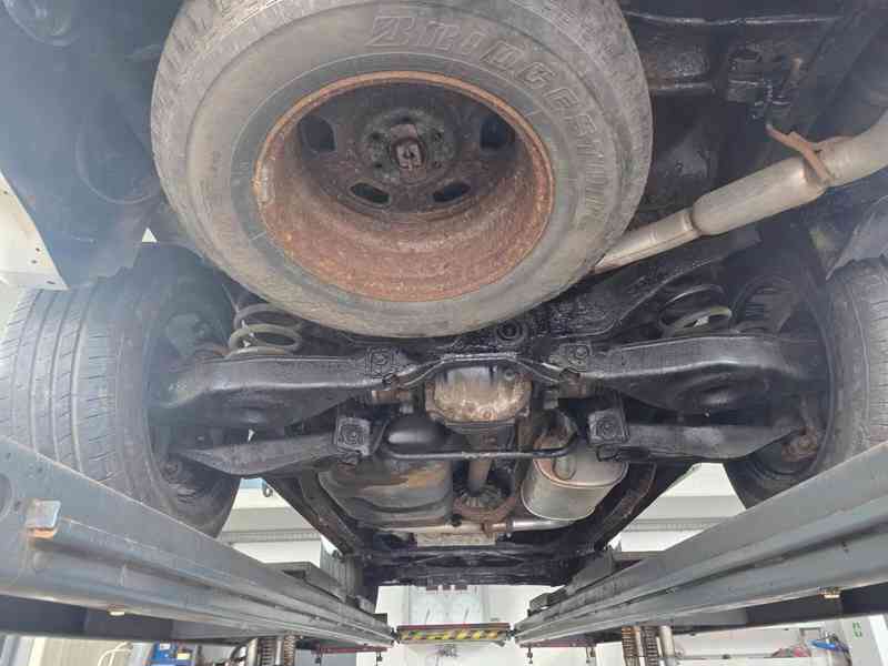 Nissan Pathfinder 2.5 dCi 126kw - foto 16