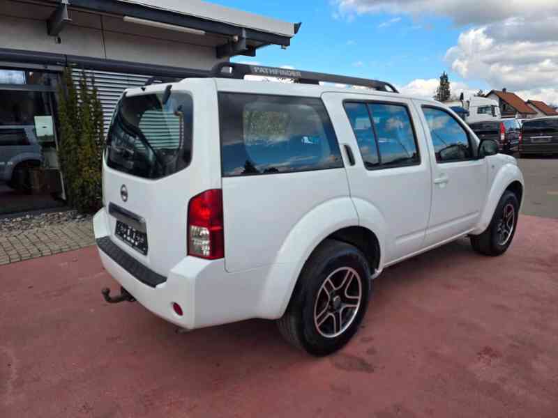 Nissan Pathfinder 2.5 dCi 126kw - foto 13