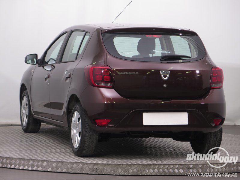 Dacia Sandero 1.1, benzín, rok 2017 - foto 8