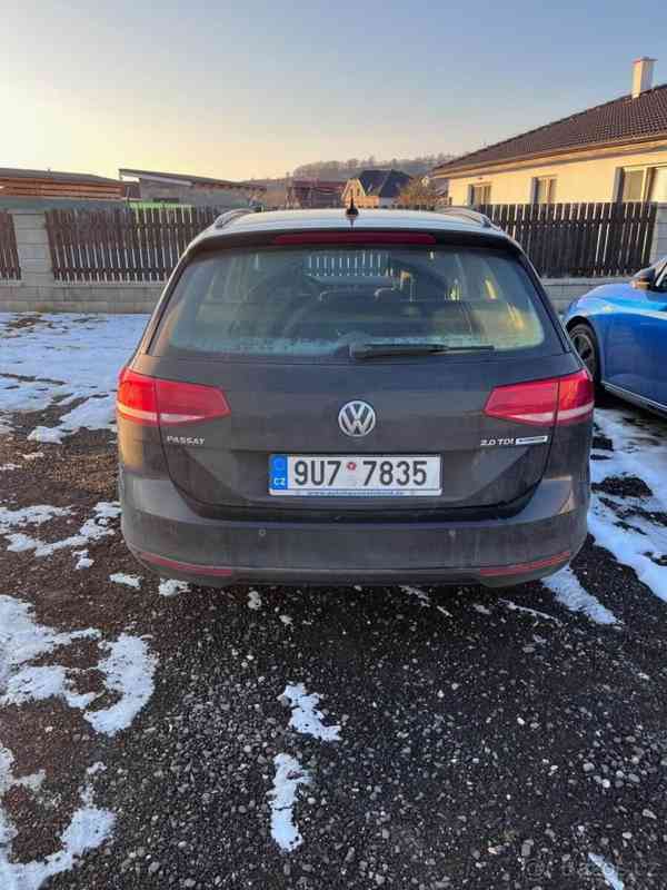 Volkswagen Passat 2,0 - foto 2
