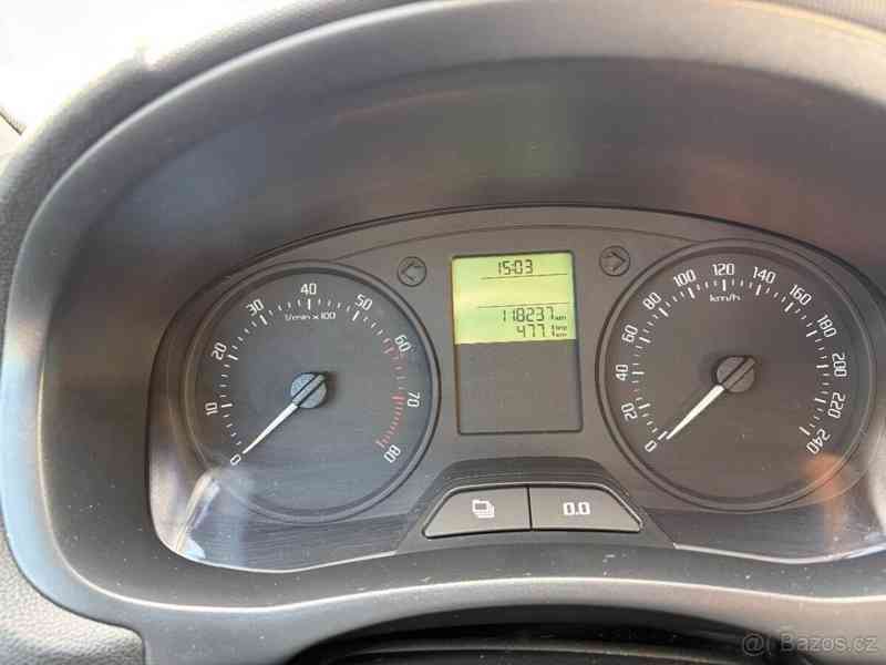 Škoda Fabia 1,2   K prodeji Fabia HTP 51KW - foto 12