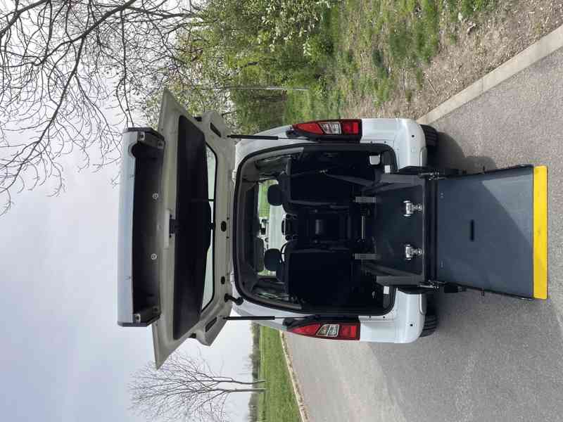 Auto pro ZTP/OZP – vozíčkáře: koupím - foto 1