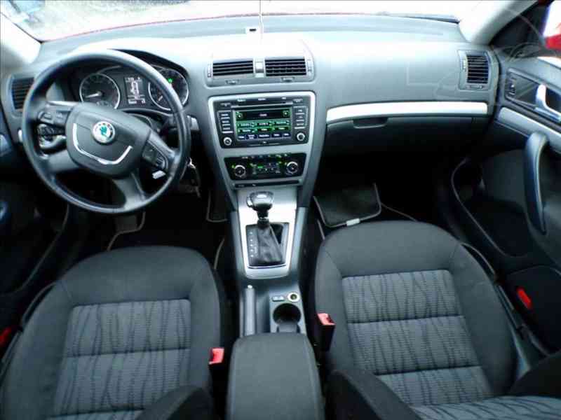 Škoda Octavia 2,0 TDI AUTOMAT,ELEGANCE - foto 5