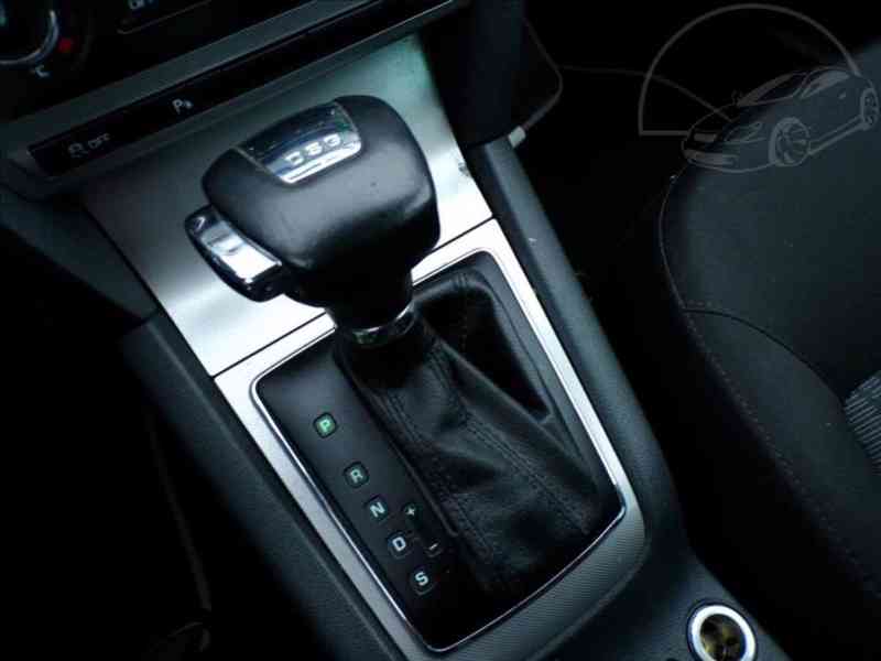 Škoda Octavia 2,0 TDI AUTOMAT,ELEGANCE - foto 7