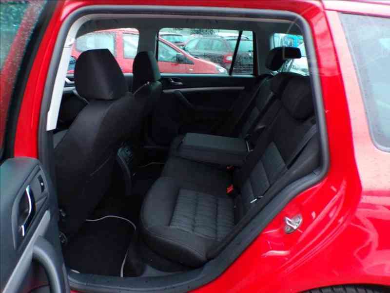 Škoda Octavia 2,0 TDI AUTOMAT,ELEGANCE - foto 9