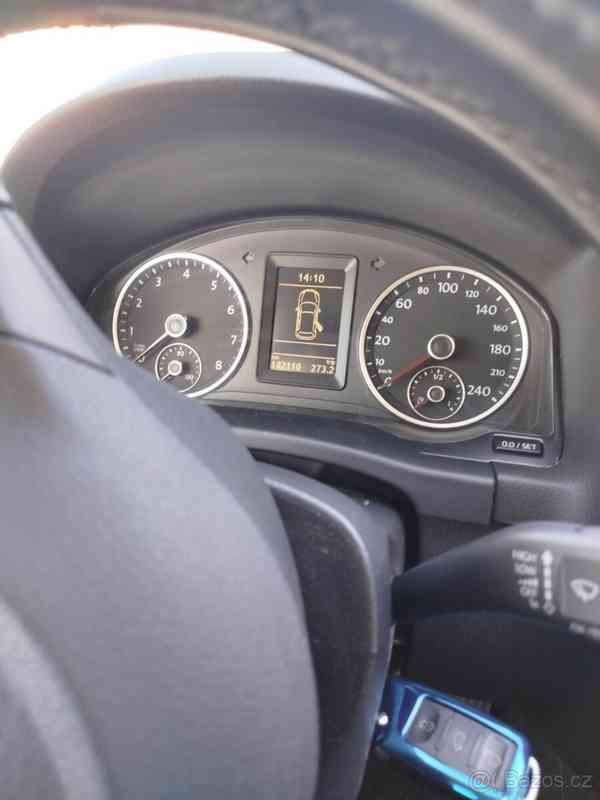Volkswagen Tiguan 2,0 - foto 9