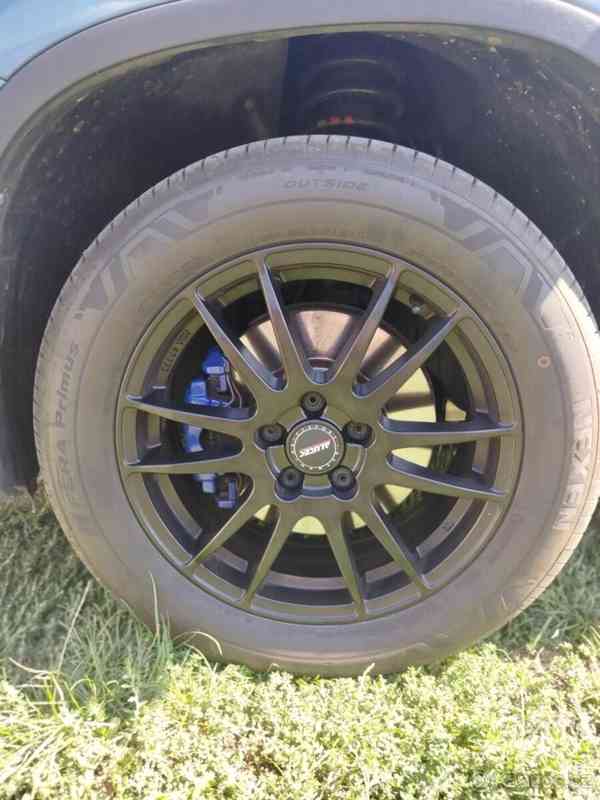Volkswagen Tiguan 2,0 - foto 4