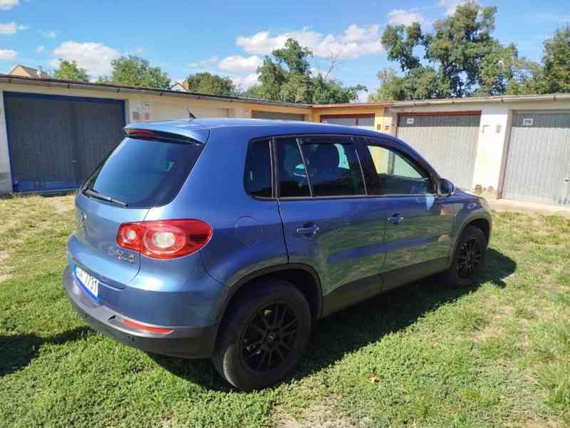 Volkswagen Tiguan 2,0 - foto 2