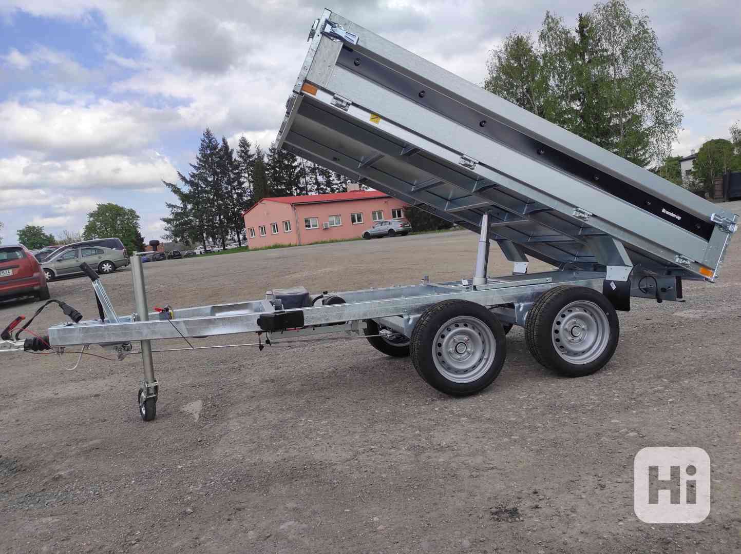 Elektrohydraulický sklápěč 258x143x34, 2700 kg - foto 1