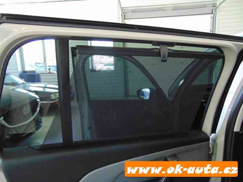 Citroën Grand C4 Picasso 1.6 HDI SHINE 96 kW 7MÍST 2019 - foto 14